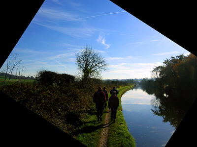 Walking the towpath on the Grand Union Canal near Cow Roast