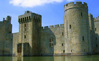 Walk/Hike to Bodiam Castle National Trust Site on a day trip from London